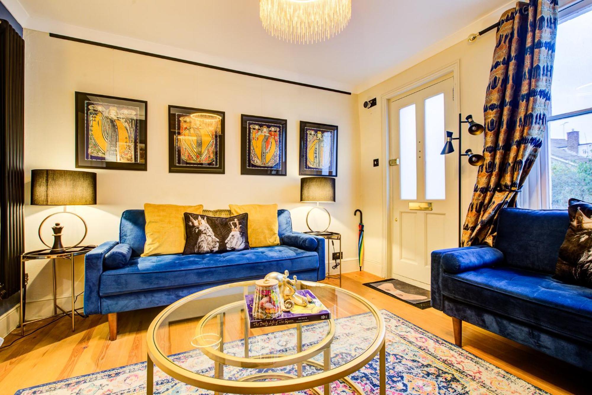 Queens Cottage, Wivenhoe Stylish, Plush, Cosy, Convenient & Quirky, 2X Double Bed Period Cottage Plus Patio - 9 Min Walk Train, 4 Min Walk High Street Pubs, Restaurants, Shops ภายนอก รูปภาพ