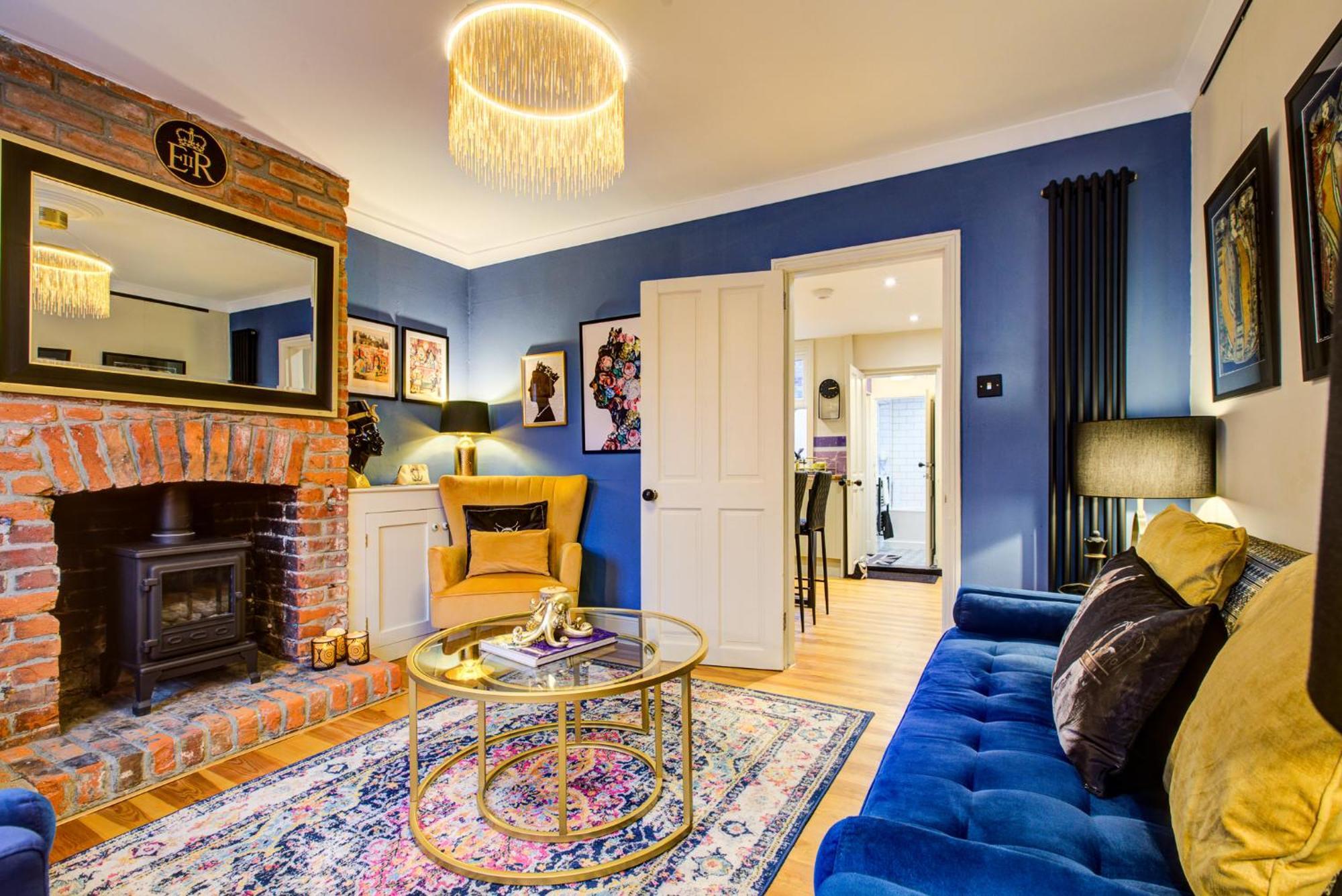 Queens Cottage, Wivenhoe Stylish, Plush, Cosy, Convenient & Quirky, 2X Double Bed Period Cottage Plus Patio - 9 Min Walk Train, 4 Min Walk High Street Pubs, Restaurants, Shops ภายนอก รูปภาพ